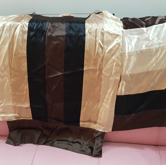 Bebe Silk Kimino Sleeved Blouse - Picture 5 of 10